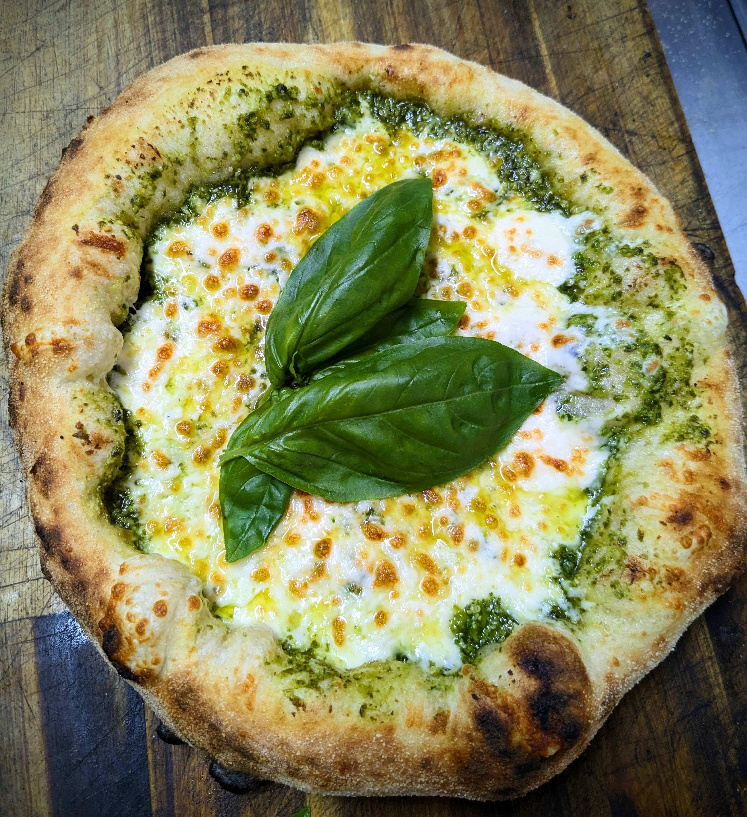 Pizza au pesto